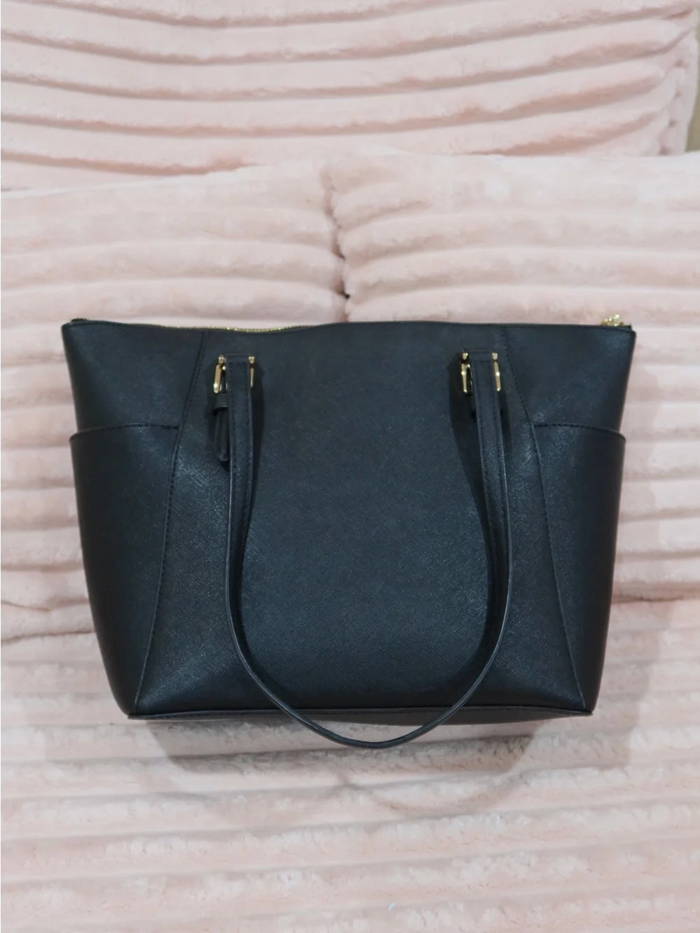 🖤 Black Michael Kors Tote - Picture 2 of 4